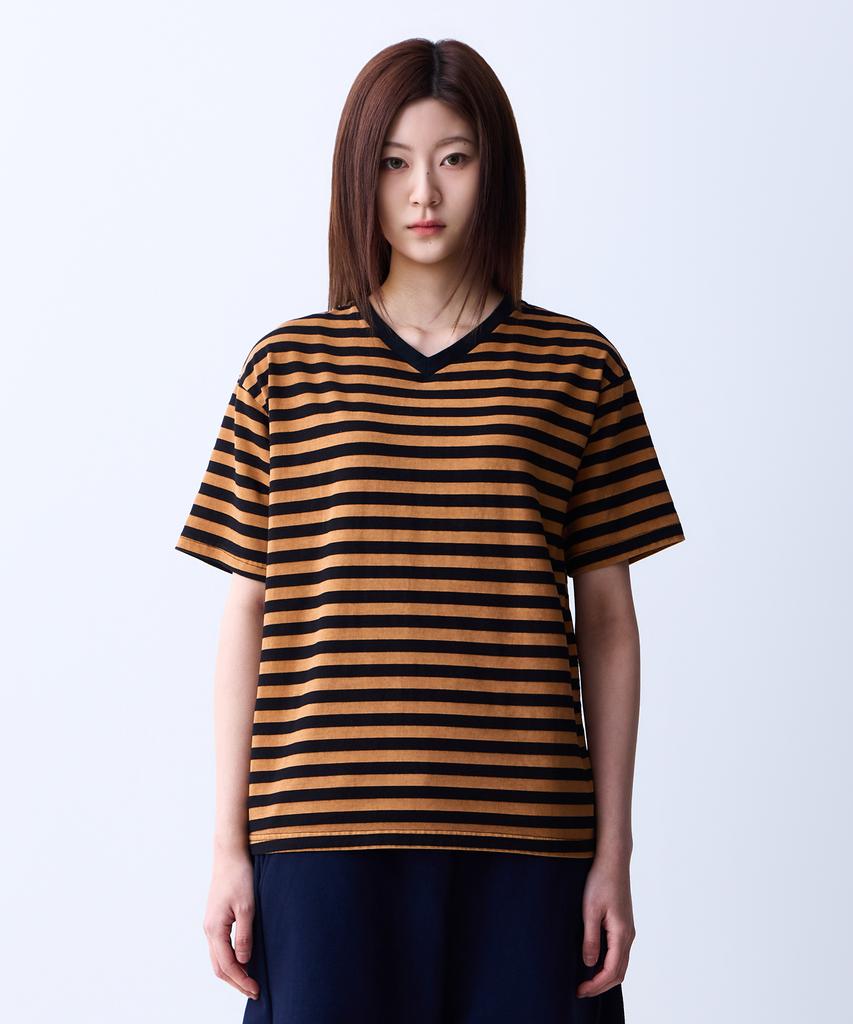ADERNM Summer Daily Big Stripe Crop V-Neck T-Shirt Camel