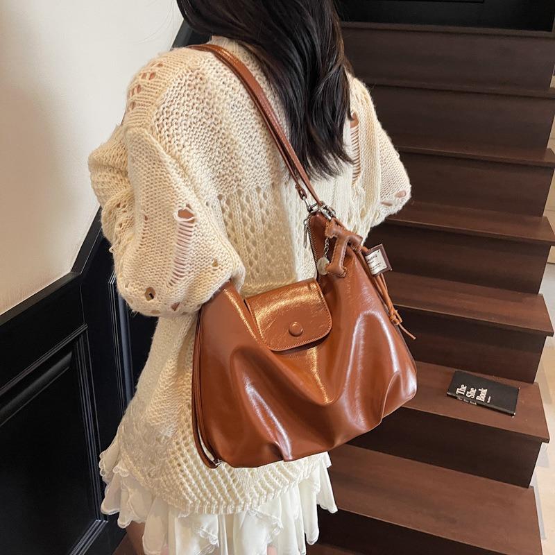 Premium retro large-capacity bag women's new autumn and winter double shoulder back bag single shoulder tote bag