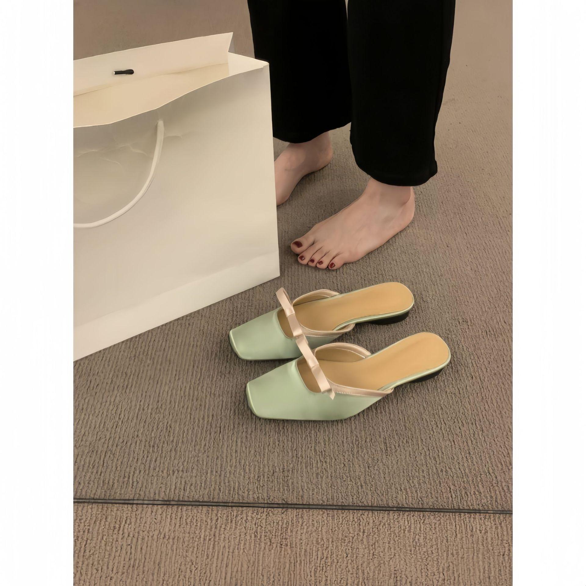 

Французский темперамент, стиль феи, бант, сумка на голову, полутапочки, женская летняя одежда, одна педаль, ленивые, плоские сандалии Мюллера 40 зелёный