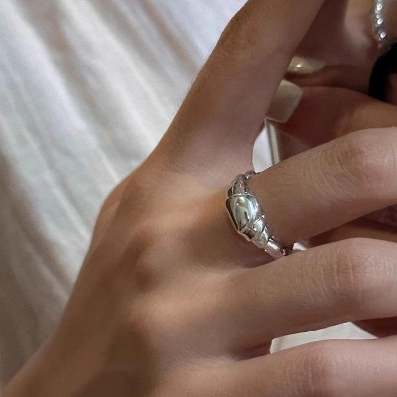 Sterling Silver Floral Ring for Women - High-End Open Joint Design for Autumn/Winter