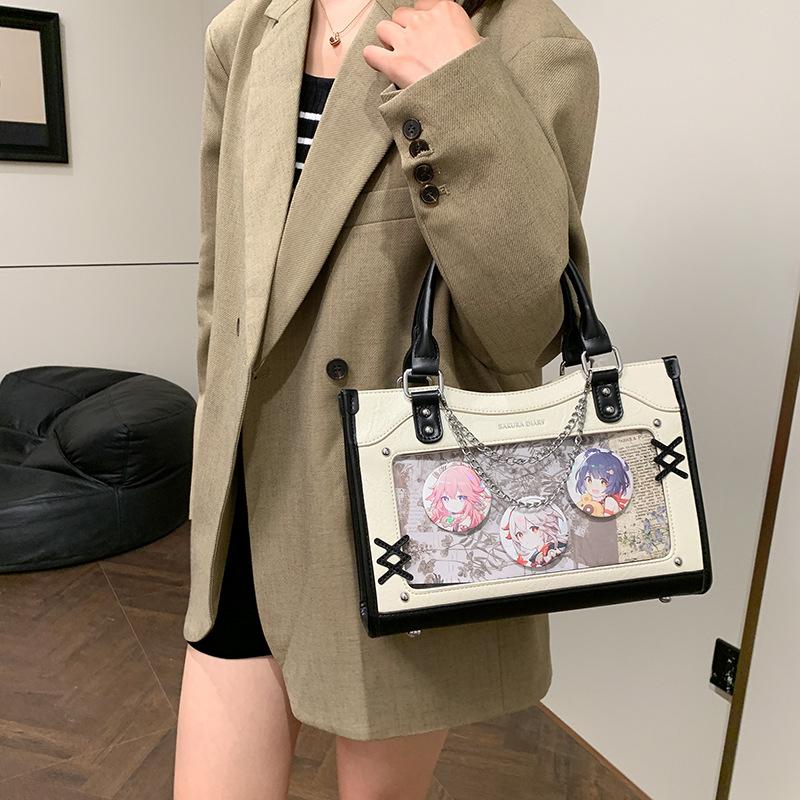 Autumn and winter new niche design pain bag women's large food volume two-dimensional sweet cool handbag college style messenger bag