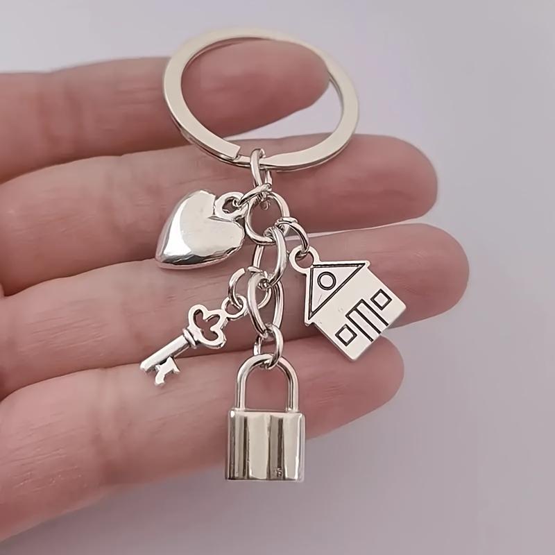 1pc Fashionable Iron Alloy Keychain with Heart, House, And Key Charms Classic Keyring for Bags Pendant Accessory Ideal Valentine'S Day Gift