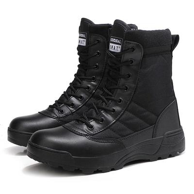 Boots & Stiefel