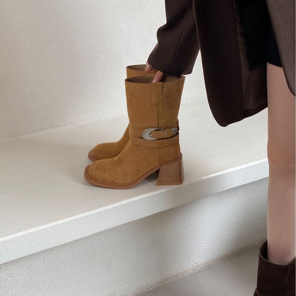 2025 new autumn and winter pleated stacking boots round head belt buckle suede thick heel low sleeve Martin boots