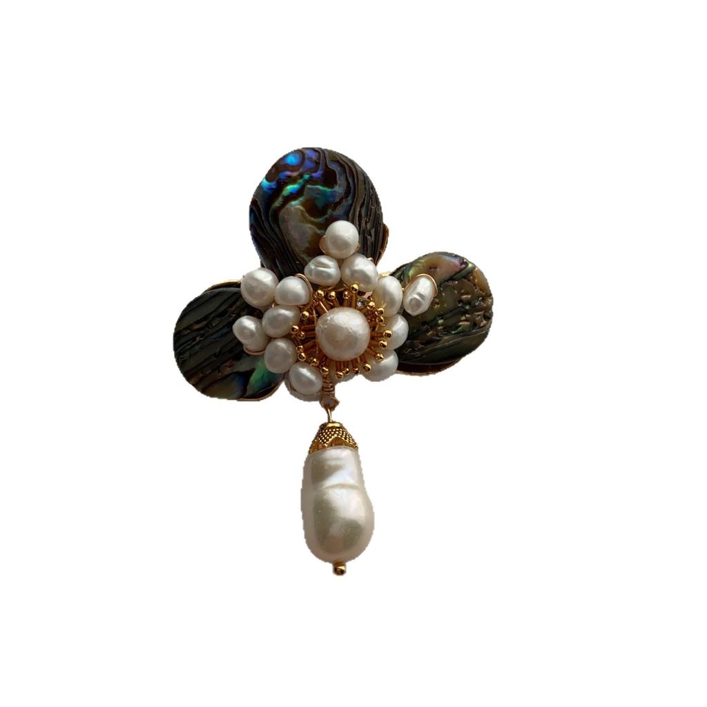 Natural Baroque Pearl Flower Brooch High-End Light Luxury Natural Pearl Warm Temperament Jacket Delicate Pin