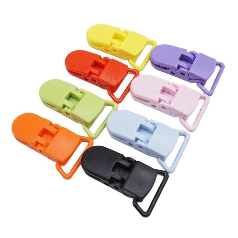 2 Stück T-förmige Kunststoffclips mit Krokodilzähnen, geeignet zum Befestigen von Taschentüchern, Handtüchern, Hosenträgern, Ausweishüllen oder Lätzchen, ideal zum Basteln