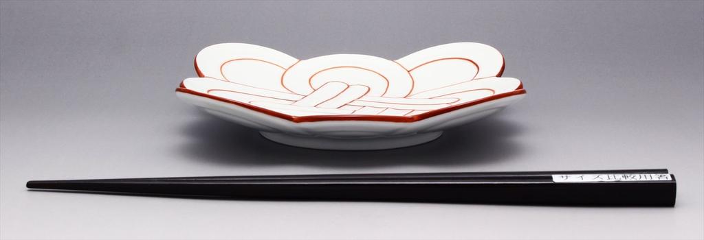 24to3 Nishitomi Ceramics Arita Ware Plate Takiyo Kiln Kissho Knot Mein Plate Plate Dish Serving Plate Diameter Approximately 13cm Red Welcome Spring