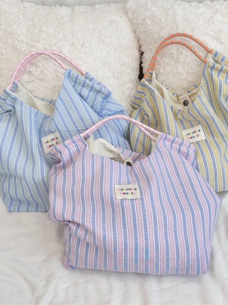 Stylish Canvas Tote Bag For Women Large Capacity Casual Travel And Commute With Fresh Floral Stripes