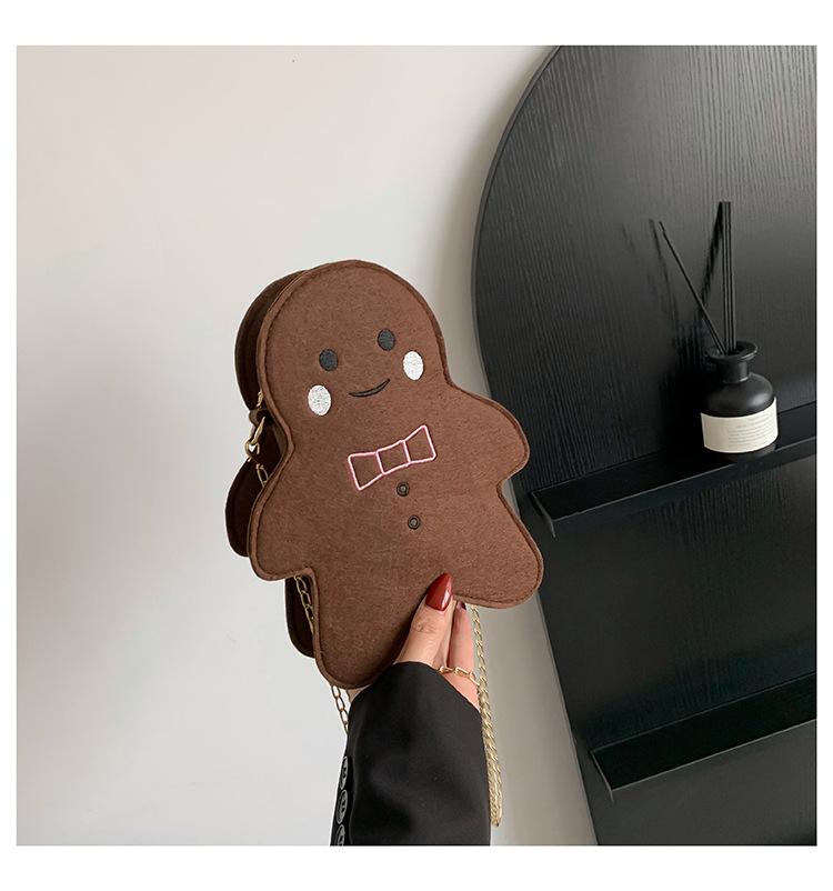 

Niche design chain oblique span bag 2024 new bag women s simple fashion shoulder bag cute cartoon special-shaped bag темно-коричневого кольору