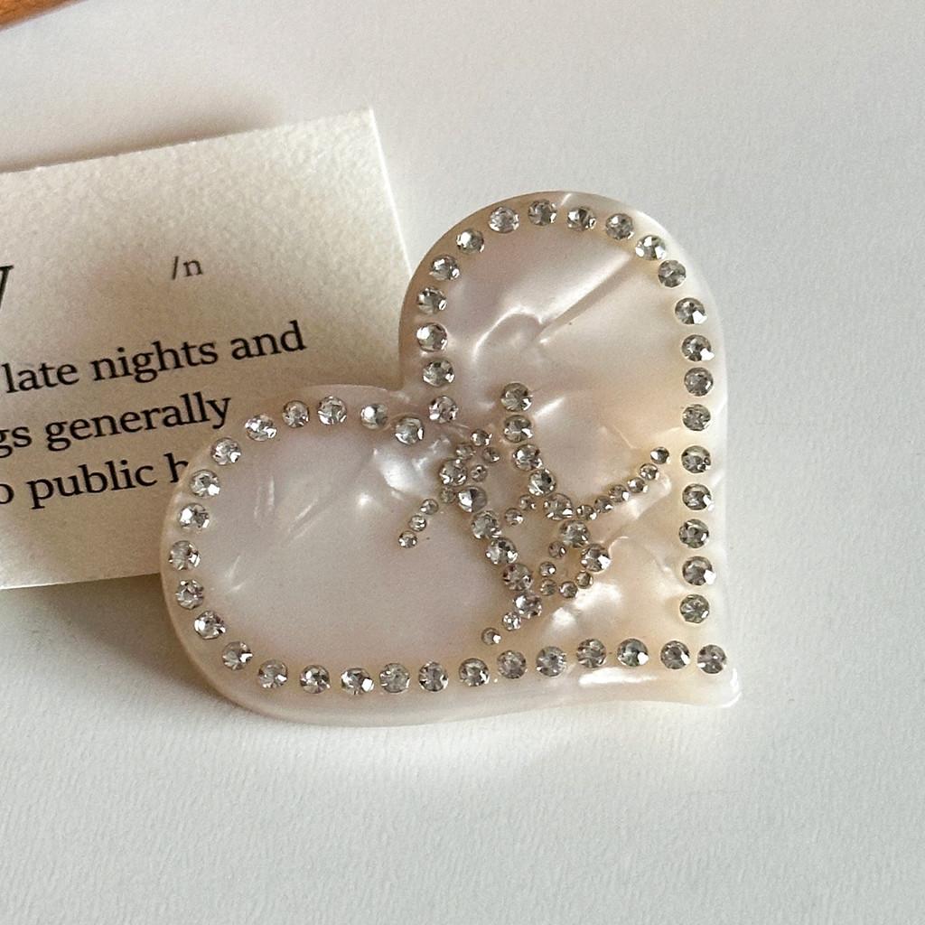 Chic And Elegant Love Heart Rhinestone Hair Clip Perfect For Everyday Use