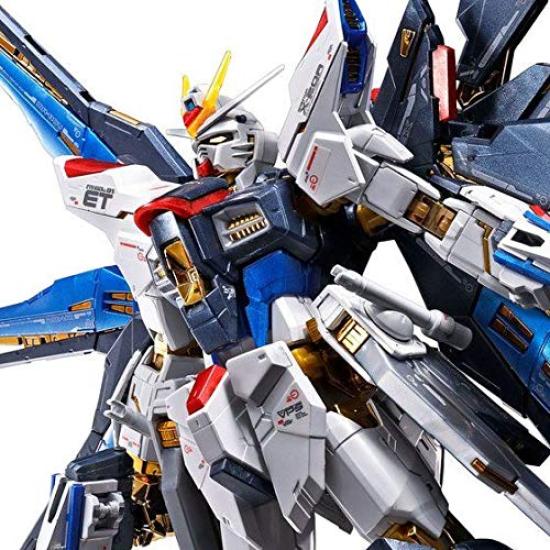 

RG Strike Freedom Gundam 1/144 [титановая отделка]