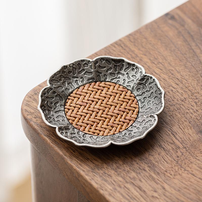 5pcs Chinese Hammer Patterned Alloy Rattan Mat Water Cup Pad Retro Rattan Woven Lotus Cup Holder Heat Insulation Pad Tea Set Pad