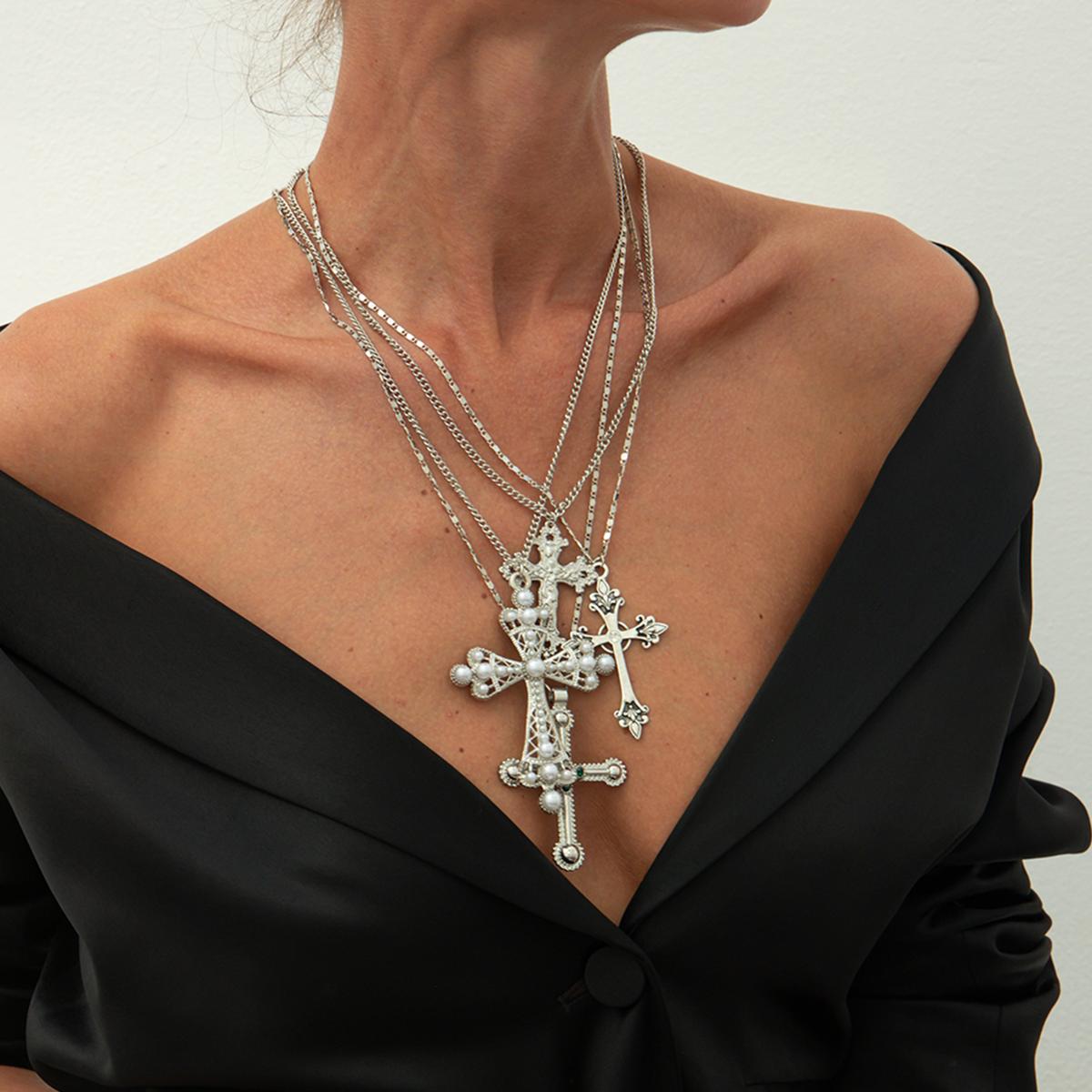 

Ingemark 4Pcs/Set Punk Acrylic Rhinestone Cross Pendant Necklace Women Creative Retro Gold Color Long Chain Charm Y2K Jewelry