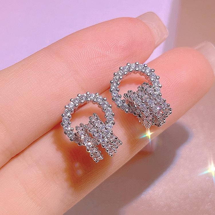 

Комплект из трех украшений из сверкающего циркония