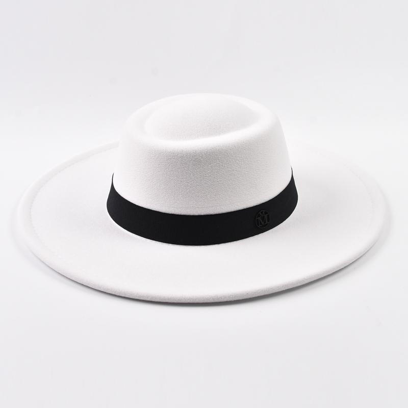 Britischer Stil Filz Fedora Hut Mode 9,5 cm breite Krempe Woll-Bowler Hut Kleid Hut Winter Kirche Jazzmützen chapeu feminino