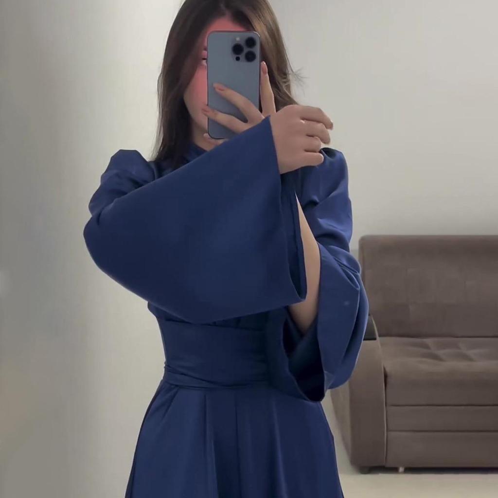 Europese en Amerikaanse Herfst Nieuwe Taille Verslankende Band Effen Kleur Lange Mouwen Lange Jurk Design Gevoel Jurk Dames