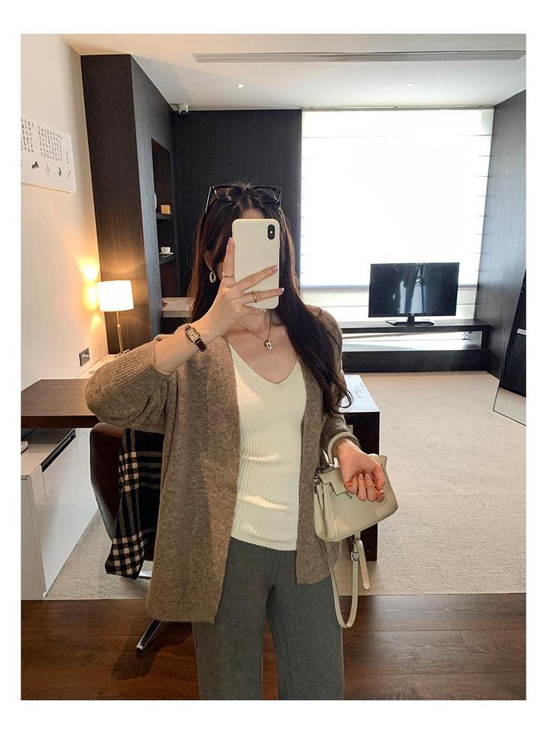 European Style Purple V-Neck Long Sleeve Knit Top for Women - Slim Fit Autumn 2025 Collection