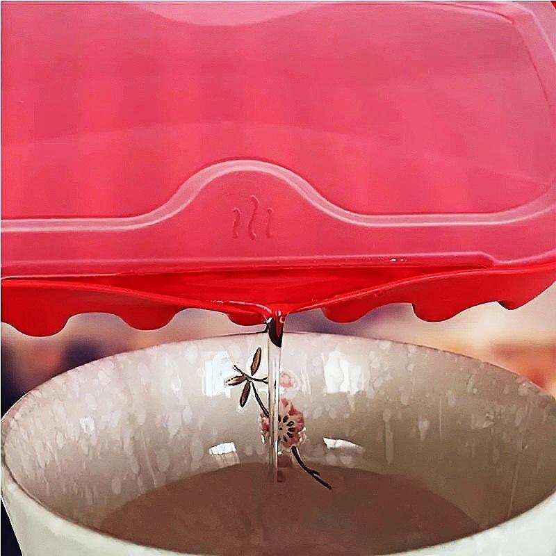 Home Decoration Bowls, Plates and Trays, Suitable for Barbecues and Picnics. Durable Plastic Trays in Exquisite Red Color