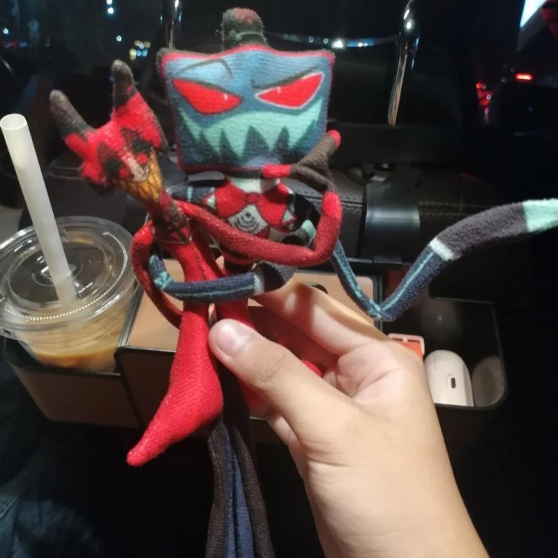 Neu Heiß Hazbin Hotel Plüschtiere Alastor Vox Vaggie Niffty Weich Gestopft Anime Figur Puppe Niedlich Sammlerstück Lustiges Design Spielzeug Fans Geschenk