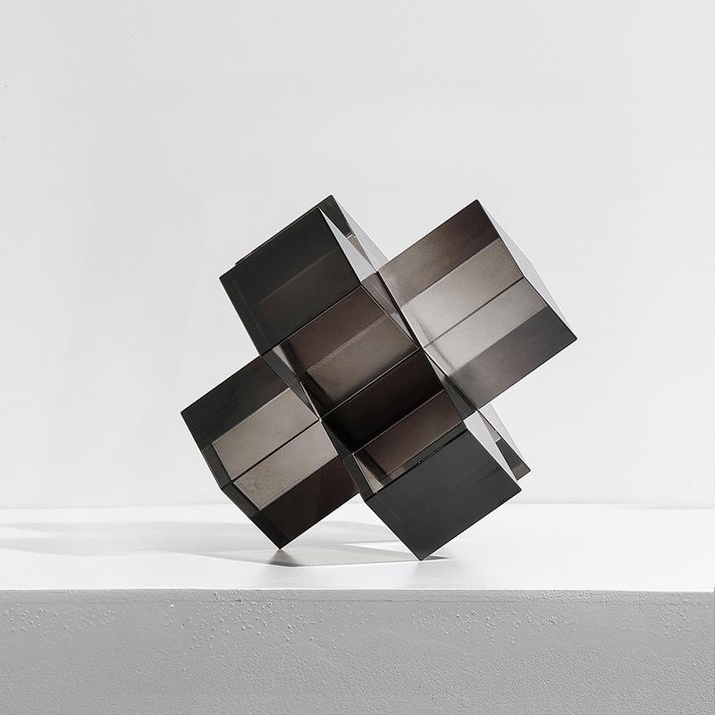 Moderne minimalistische Kunst, dreidimensionale geometrische Glas-Transparent-Kreuz-Ornamente, Wohnzimmer, Arbeitszimmer, Büro, Dekoration, Einrichtungsgegenstände