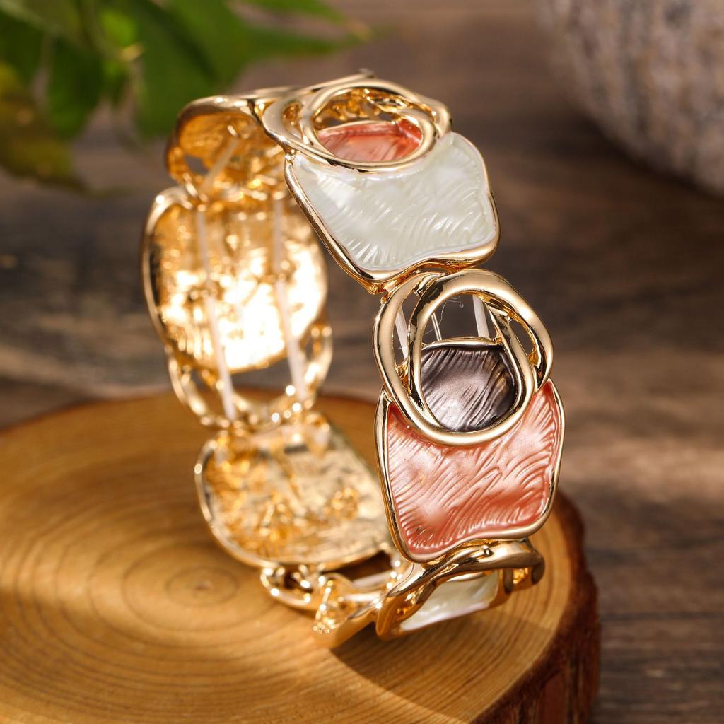 Ladies' Hollow Geometric Square Elastic Bracelet