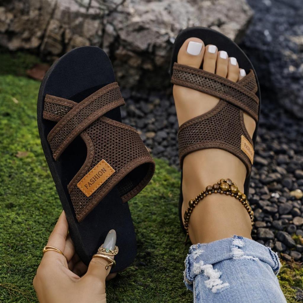 Fashionable and Versatile Sports Style Women's Sandals with Mesh Fabric, Breathable and Comfortable for Indoor and Outdoor Wear