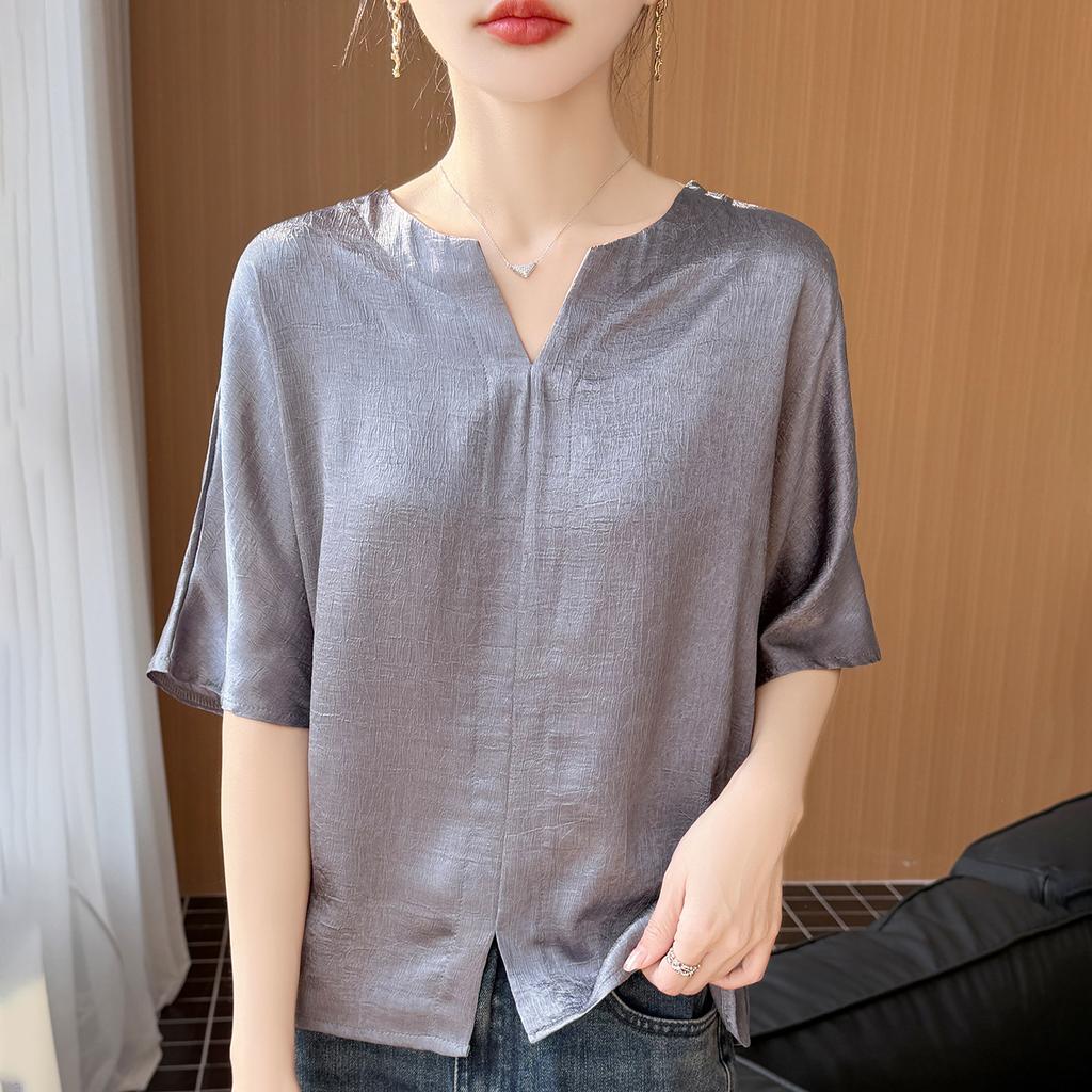 Summer New Style V-neck Five-quarter Sleeve T-shirt for Young Mothers, Short-sleeved Top for Women