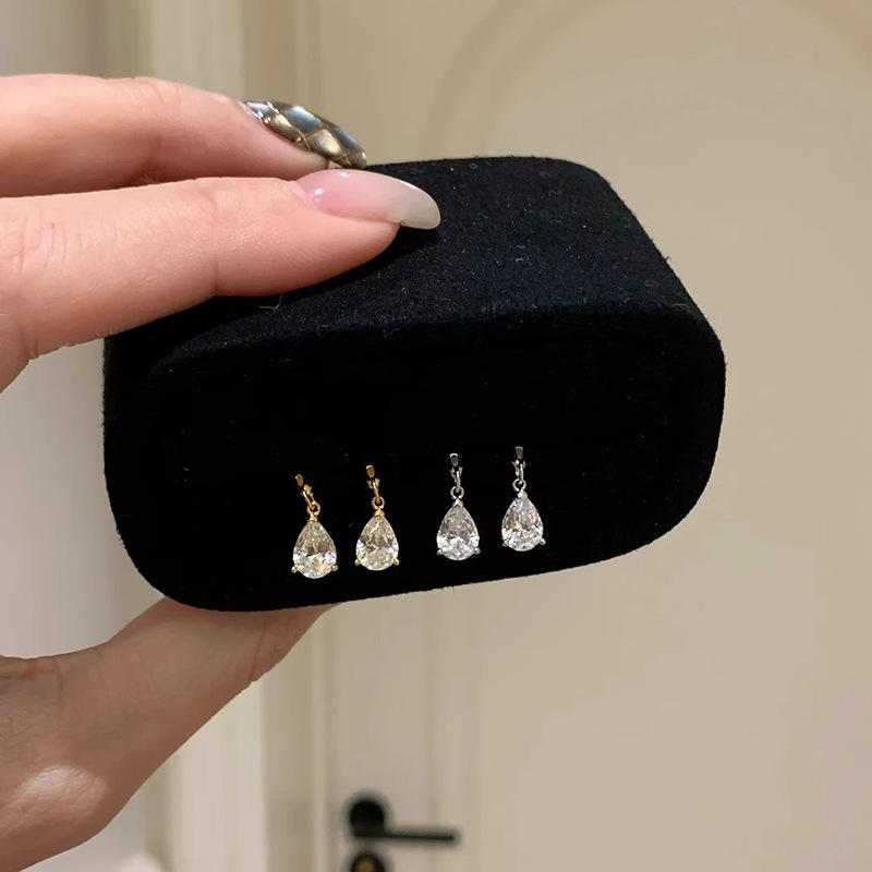 Sparkling Teardrop Tassel Earrings Light Luxury Zircon Earrings Face Slimming High-End Fashion Gift for Girlfriend