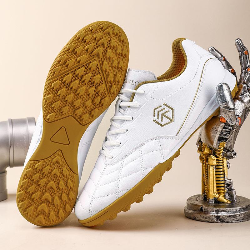 New Children's Outdoor Primary and Secondary School Students Broken Nail Football Shoes, Youth Principal Nail Football Shoes