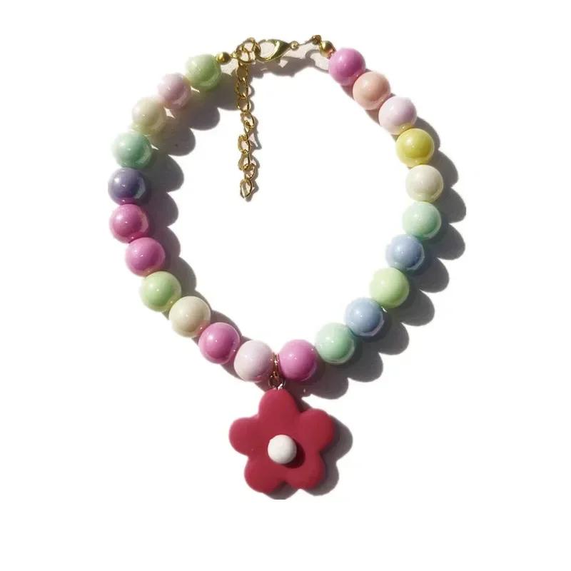 Buntes Perlen-Haustierhalsband mit Blumenanhänger Niedliche Hunde-Katzen-Halsband-Schmuck für kleine und mittelgroße Hunde