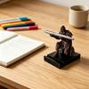 Knælende Ridder Penneholder, 3D-printet Rustningskriger Skrivebordsorganisator, Executive Penneholder til Kontor, Middelalderlig Dekoration Gave