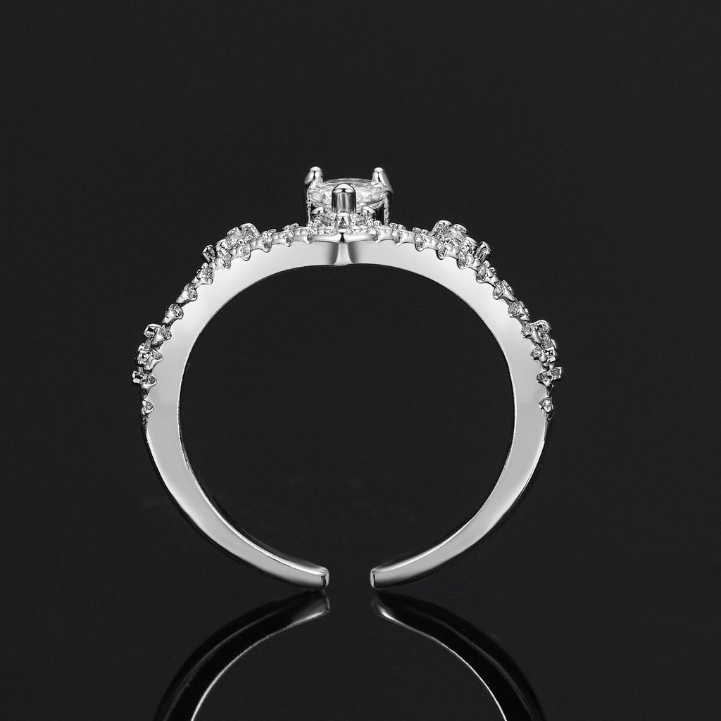 Princess Crown V-shaped Diamond Ring for Women: Luxurious Fashion Engagement Jewelry