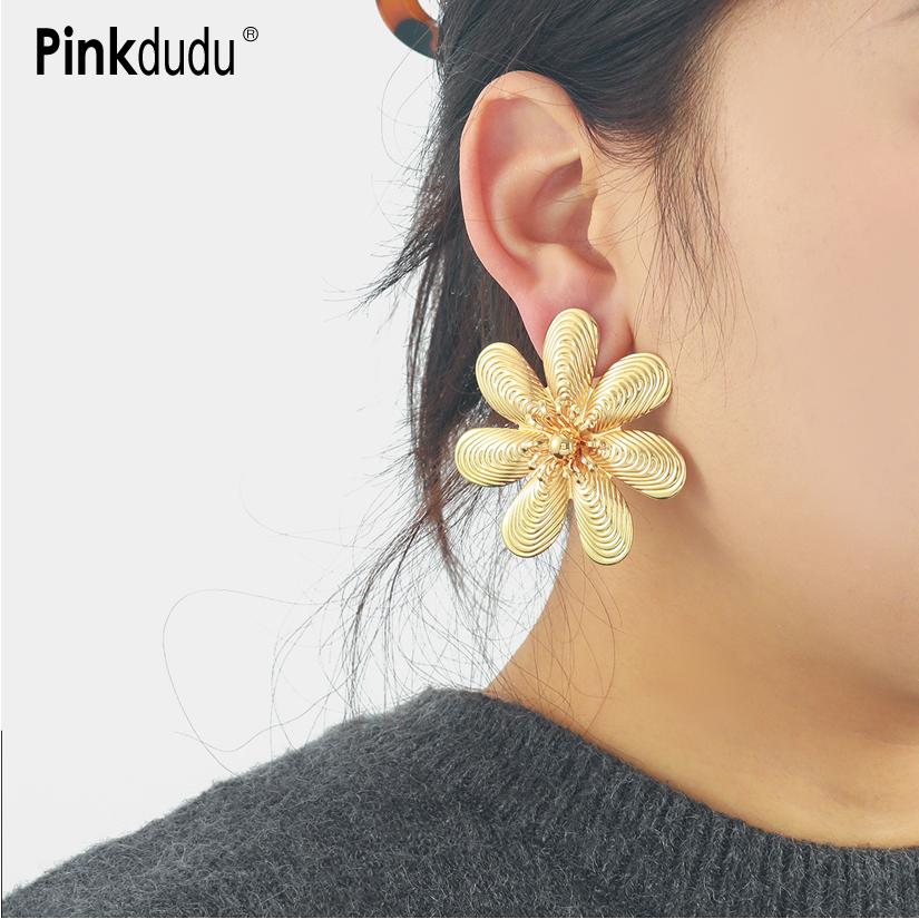 

Pinkdudu Floral Zinc Alloy Stud Earrings Exaggerated Flower Gold Plated Jewelry Simple Casual Earrings PD2199 золотий