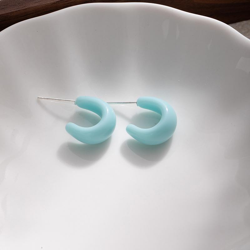 Spring And Summer Dopamine Candy-Colored Earrings, High-End Earrings, Simple Stud Earrings, Women S Niche Design, Silver Needle Earrings.