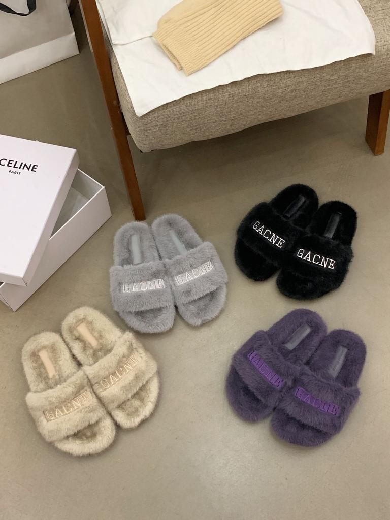Thick-soled fluffy slippers women's shoes outer wear 2025 new autumn and winter fashion letter muffin plush cotton mop