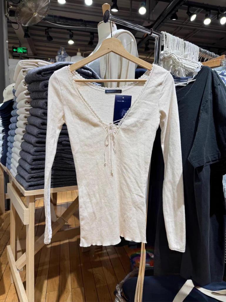 Heart-Shaped V-Neck Lace-Up Long-Sleeve T-Shirt