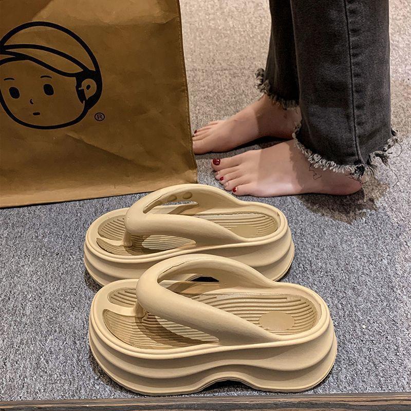 Женские шлепанцы на толстой подошве для летней моды трендовые шлепанцы Poop Feeling Seaside Beach сандалии 4041 хаки 1450₽