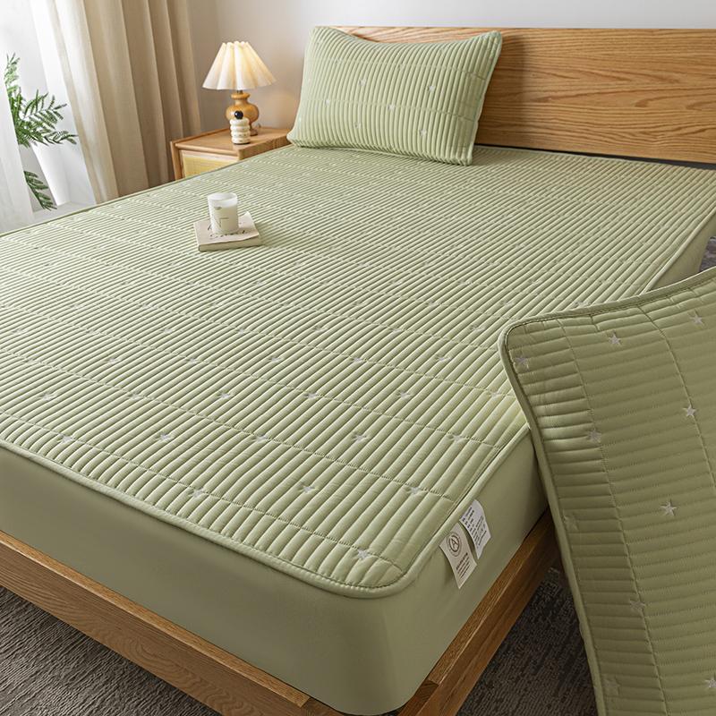 Safe Waterproof Mattress Cover Protector Breathable Comfortable Embroidered Bedding Mattress Bed Cover Fitted Sheet Washable
