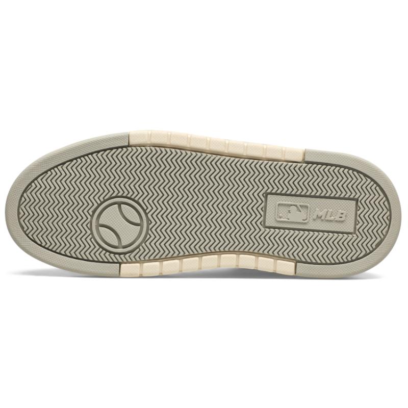 MLB Chunky Liner 24SS New York Yankees Slip Resistant Cushioning And Breathable Low top Skateboard Shoes Unisex Ivory Sneakers 3ASXCLB3N-50CRS