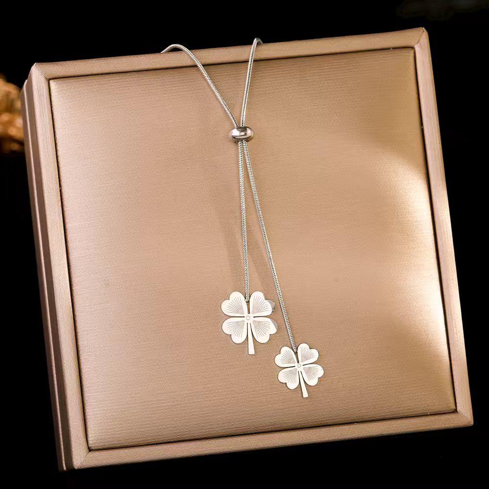 Elegant 18K Plated Titanium Steel Cross Necklace for Women - Light Luxury Clavicle Chain That Resists Fading