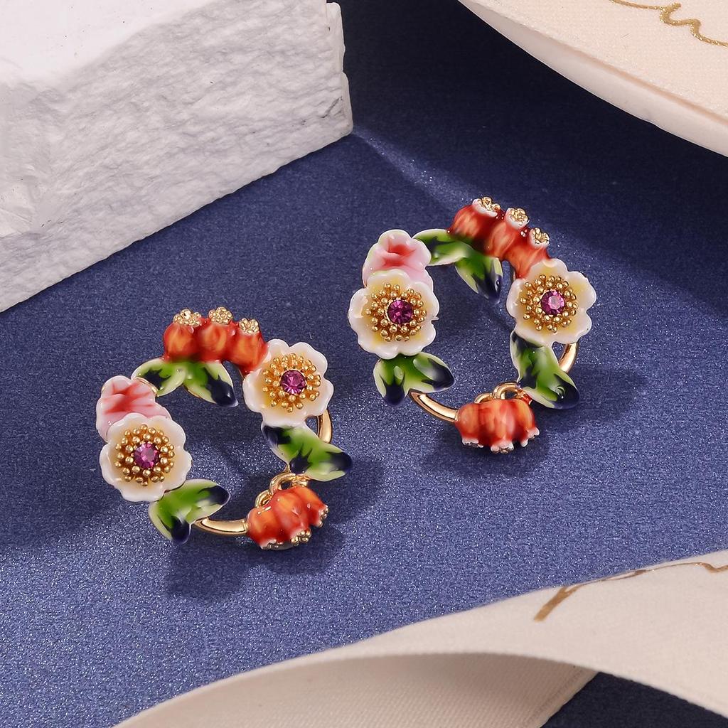 Exquisite Pearl and Floral Oil Painting Stud Earrings for Women