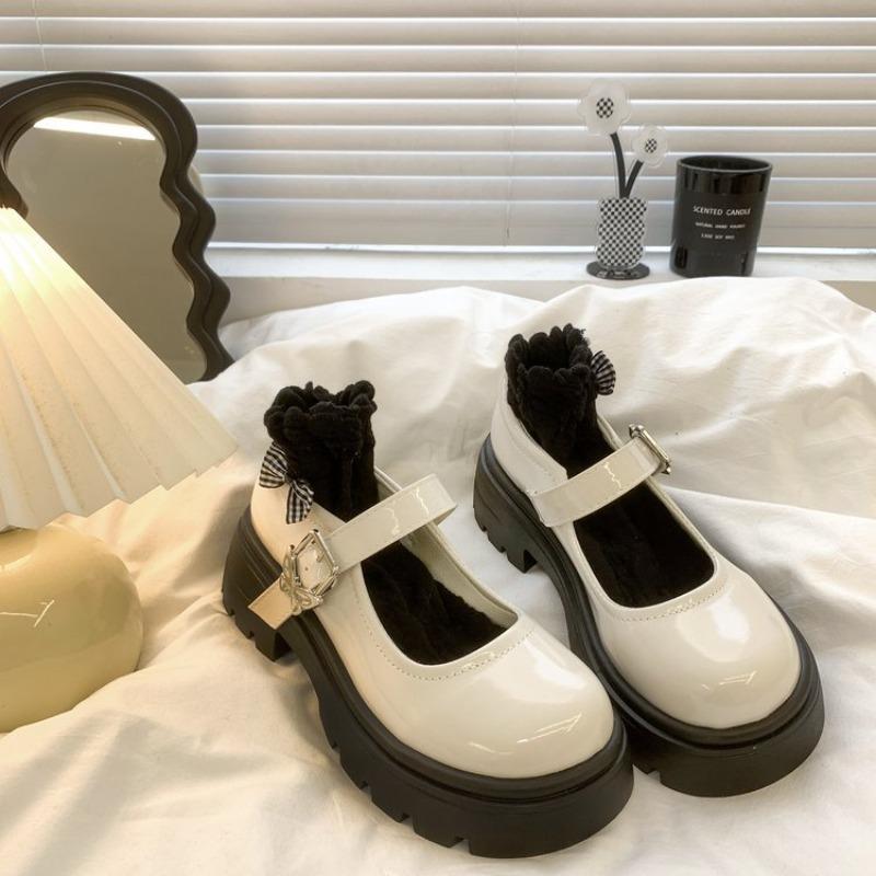 Round head thick sole small leather shoes women's spring new butterfly buckle single shoes student skirt