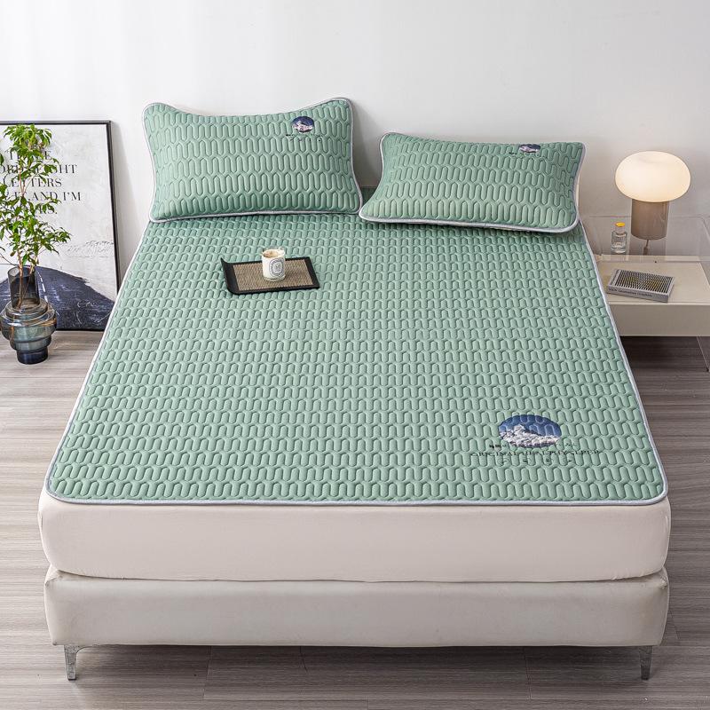 

Комплект охлаждающих матрасов из ледяного шелка класса А с латексом: Стирка, Антибактериальный, Безопасный для мамы и малыша, Стиль простыни на резинке 90*200cm 2-piece (0.4 Latex)