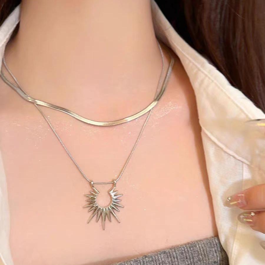 Double-layered Sunflower Snake Bone Necklace Female Cold Hip-hop Style Niche Design Collarbone Chain Accessories Female