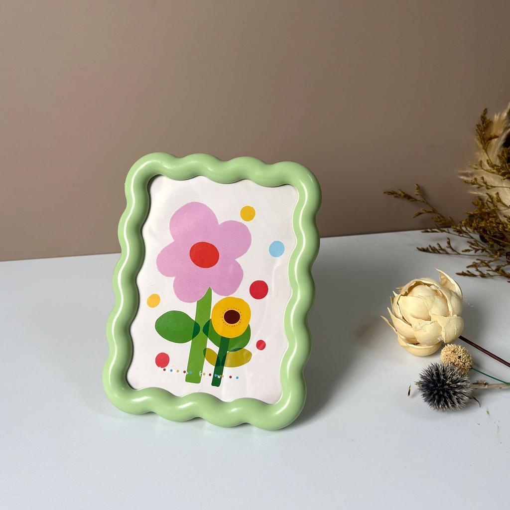 6 Inch Wavy Picture Frame | Nordic Aesthetic Squiggle Photo Holder for Desktop & Wall | Cute Colorful Funky Room & Home Decor