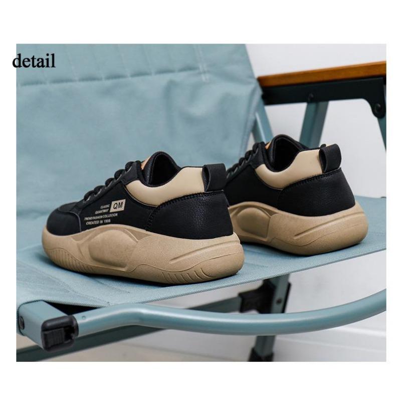 Scarpe da ginnastica alla moda da donna Scarpe da skateboard antiscivolo con lacci per esterni Scarpe sportive piatte da passeggio comode e leggere per le donne