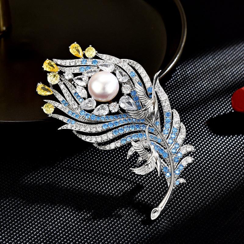 

Women s Light Luxury Design Fashionable Versatile Imitation Pearl Feather Brooch Elegant Inlaid Zircon Niche Design Brooch