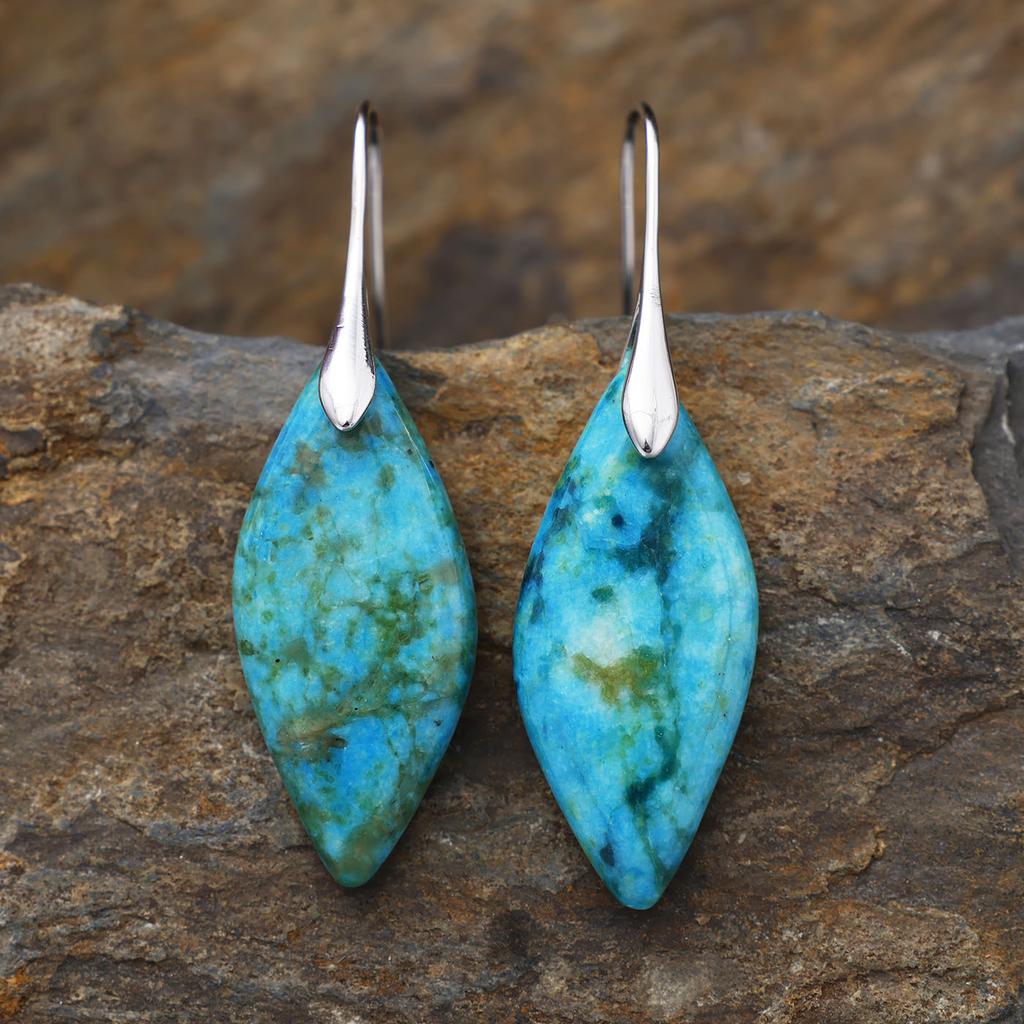 New hot-selling European and American bohemian natural stone leaf pendant earrings retro jewelry