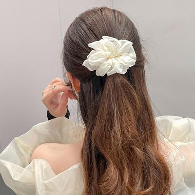 Elegancka i minimalistyczna spinka do włosów z szyfonowym kwiatem dla kobiet, luksusowa na każdą porę roku, minimalistyczna spinka wiosenna, wszechstronny styl