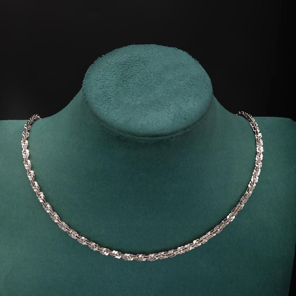 Stainless Steel Butterfly Twist Chain Necklace - Simple, Fashionable, Light Luxury Design